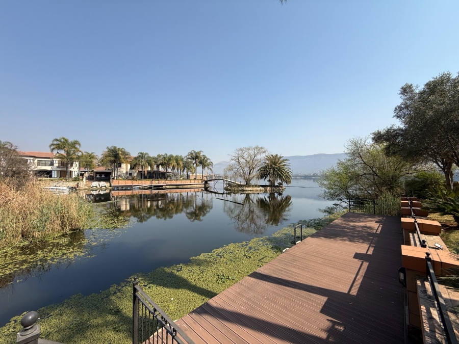 4 Bedroom Property for Sale in WestLake Country Safari Estate North West